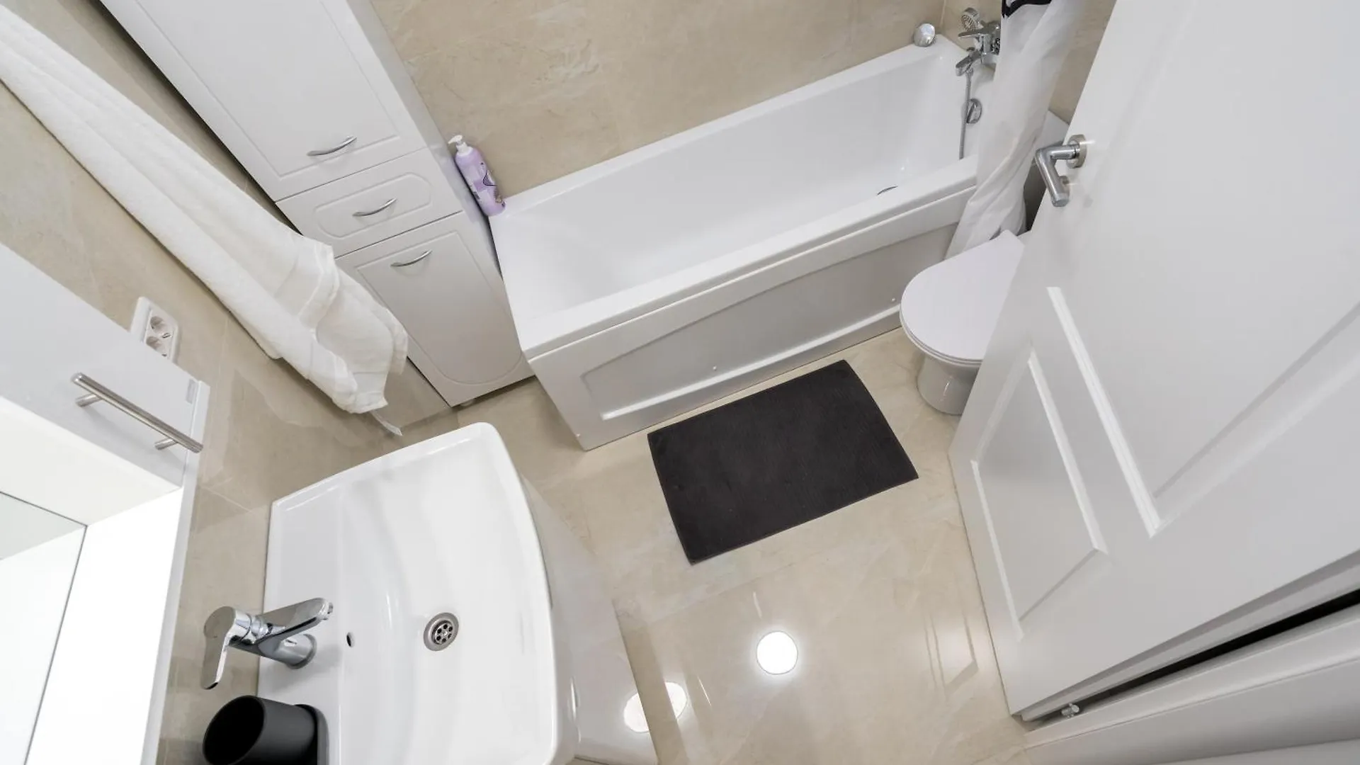 Central Residence Apartment 1025 Бухарест 0*,  Румыния